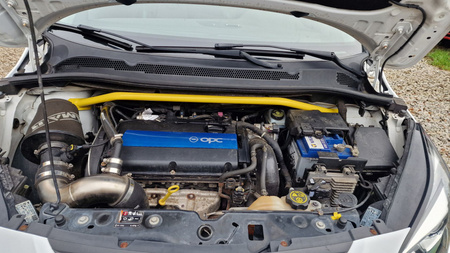 Rozpórka Opel Corsa D E OPC przednia górna Black