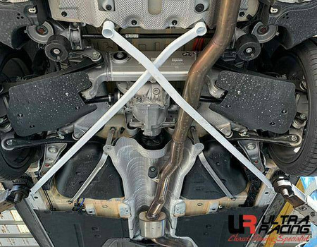 BMW 5 G30 530I 2.0T 2WD 17+ UltraRacing 4-point rear lower Bar