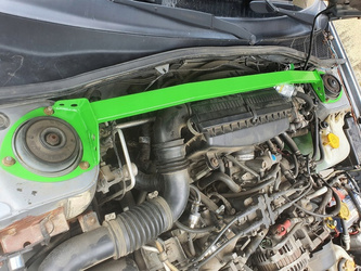 Front upper strut bar Subaru Legacy 3 Black