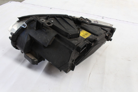 Reflektor prawy przód BMW E92 0301230672 Europa