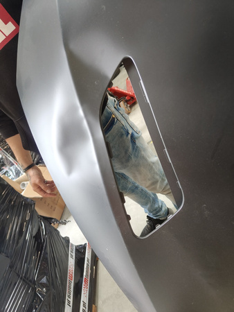 Maska BMW 3 E92 M3 z wlotami GT Style USZKODZONA