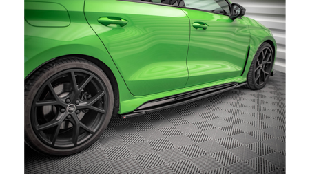 Dokładka Audi RS3 8Y Progi Gloss Black