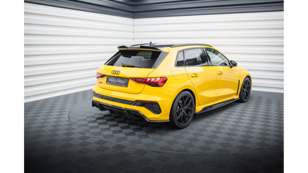 Splittery Audi RS3 8Y Tył Boczne Carbon