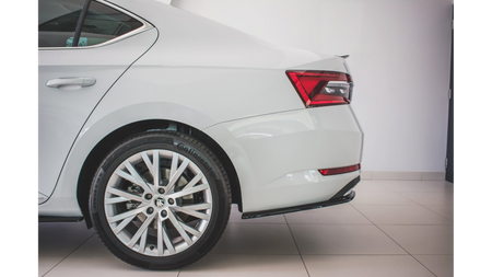 Splitter Skoda Superb III Facelift Rear Side Gloss Black