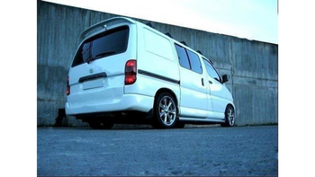 Spoiler Tylny Toyota Hiace Bez podkładu