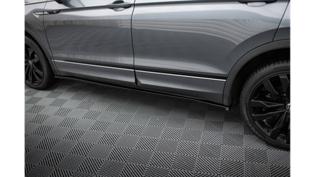 Dokładki Progów Volkswagen Tiguan Allspace Mk2 Gloss Black