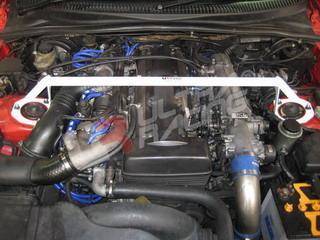 Rozpórka Toyota Supra MKIV 2JZ 93-98 UltraRacing przednia górna Strutbar